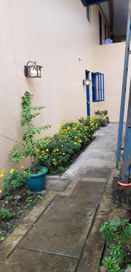 The Half House By Elmar Cabin Baguio City Exterior photo